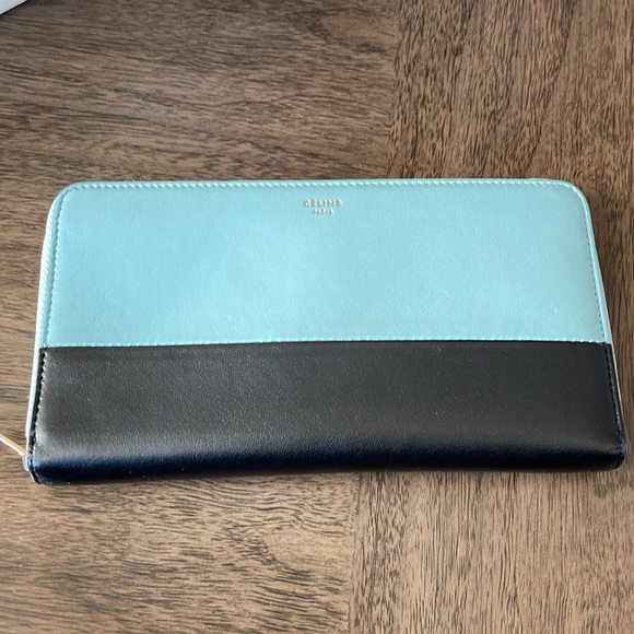 Celine Leather Zippy Wallet with box and dustbag - Picture 2 of 16